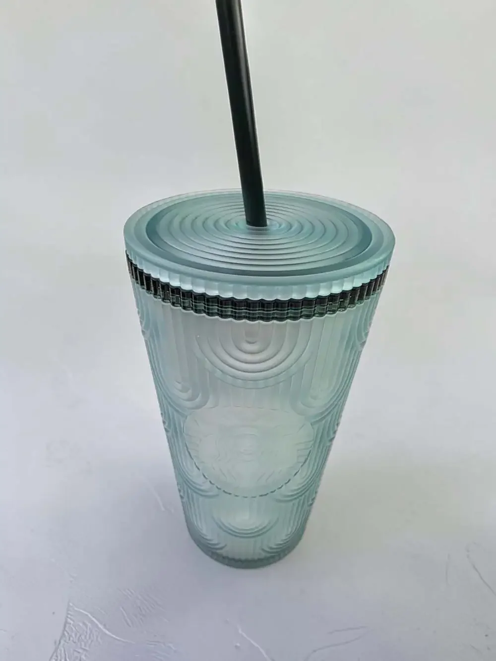 Starbucks 24oz Venti Cold Cup Tumbler with Aqua Blue Scalloped Pattern